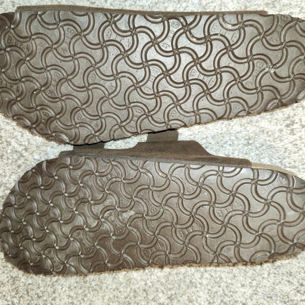 COPY - BIRKENSTOCK ARIZONA SANDALS BROWN SUEDE SIZE 43 WORN A FEW TIMES TOO BIG…